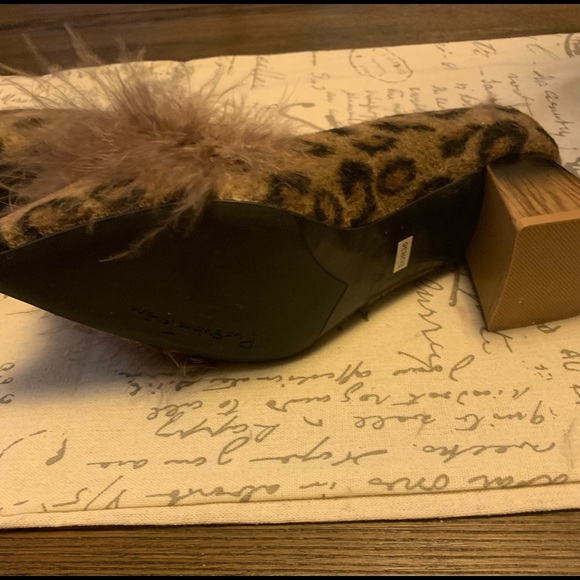 Woman’s stylish Shein animal print low pumps. Size 6. Never worn. - Picture 7 of 9